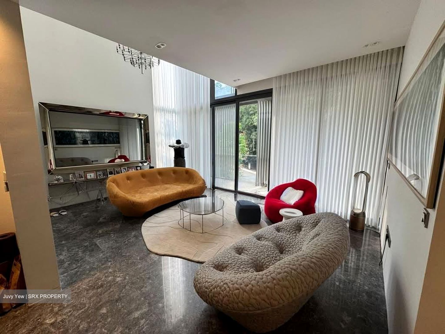 19 Nassim (D10), Apartment #588276631